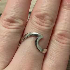Cape Cod sterling Silver Wave Ring size 6
